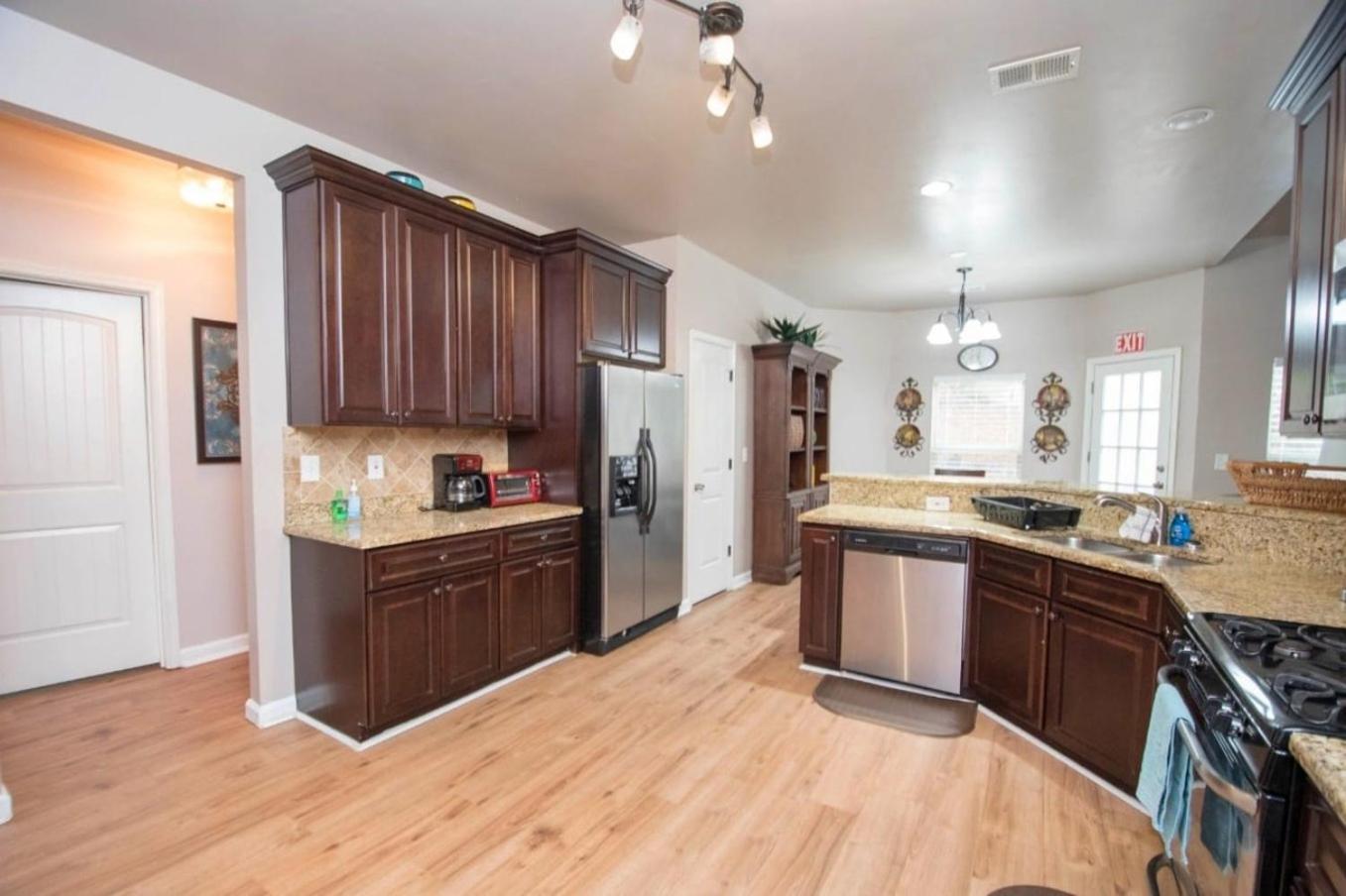 New 5 Star Luxury Home Sleeps 22 Near Airport Union City Extérieur photo